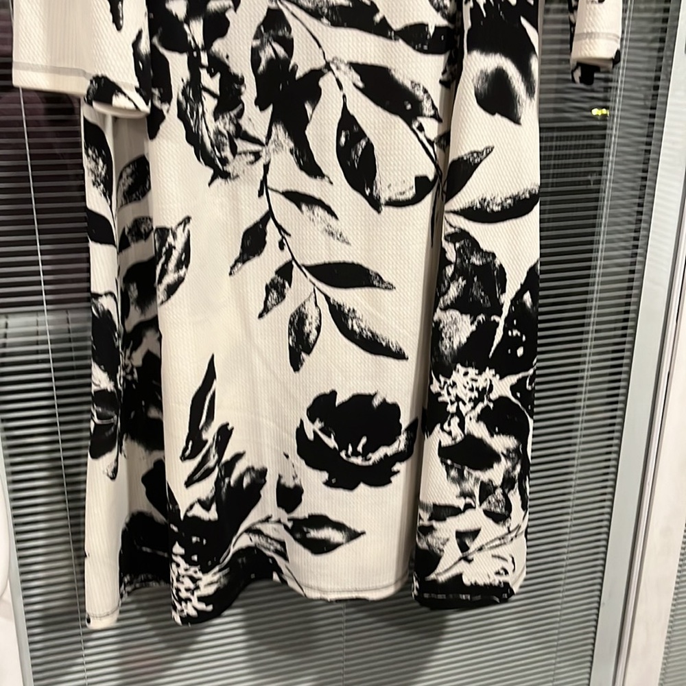 Danilo boutique black and white Dress , size 2X, nice for spring and summ. - Picture 4 of 5